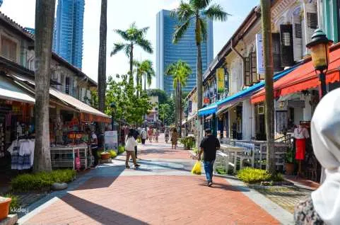 Heritage Hunt Tour at Bugis Street I Singapore